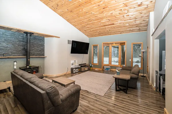 $344,500 | 323 South Truhn Road, Fowlerville, MI 48836