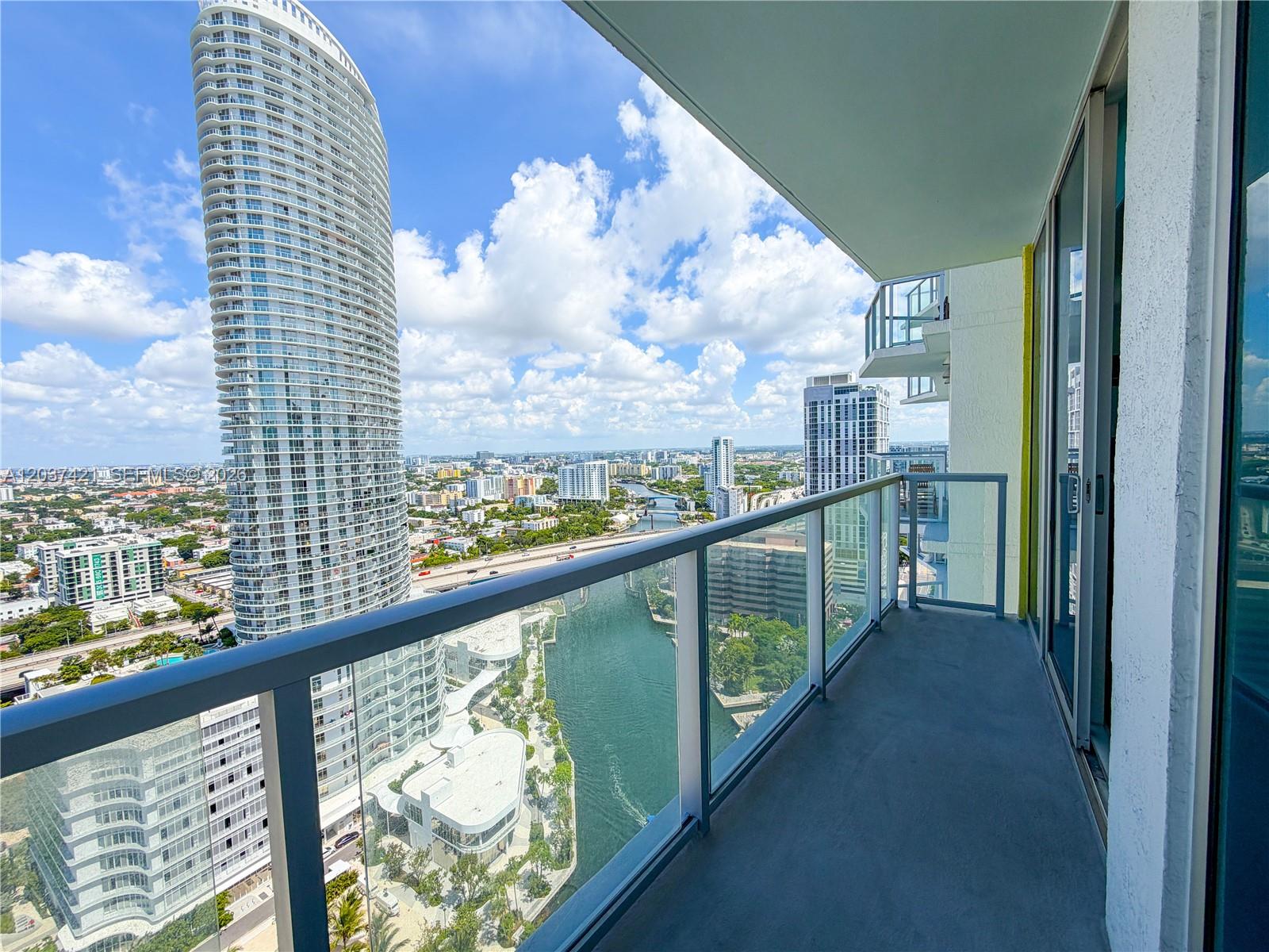 185 Southwest 7th Street, Unit 2900 Miami, FL 33130 - Photo 24 of 37
