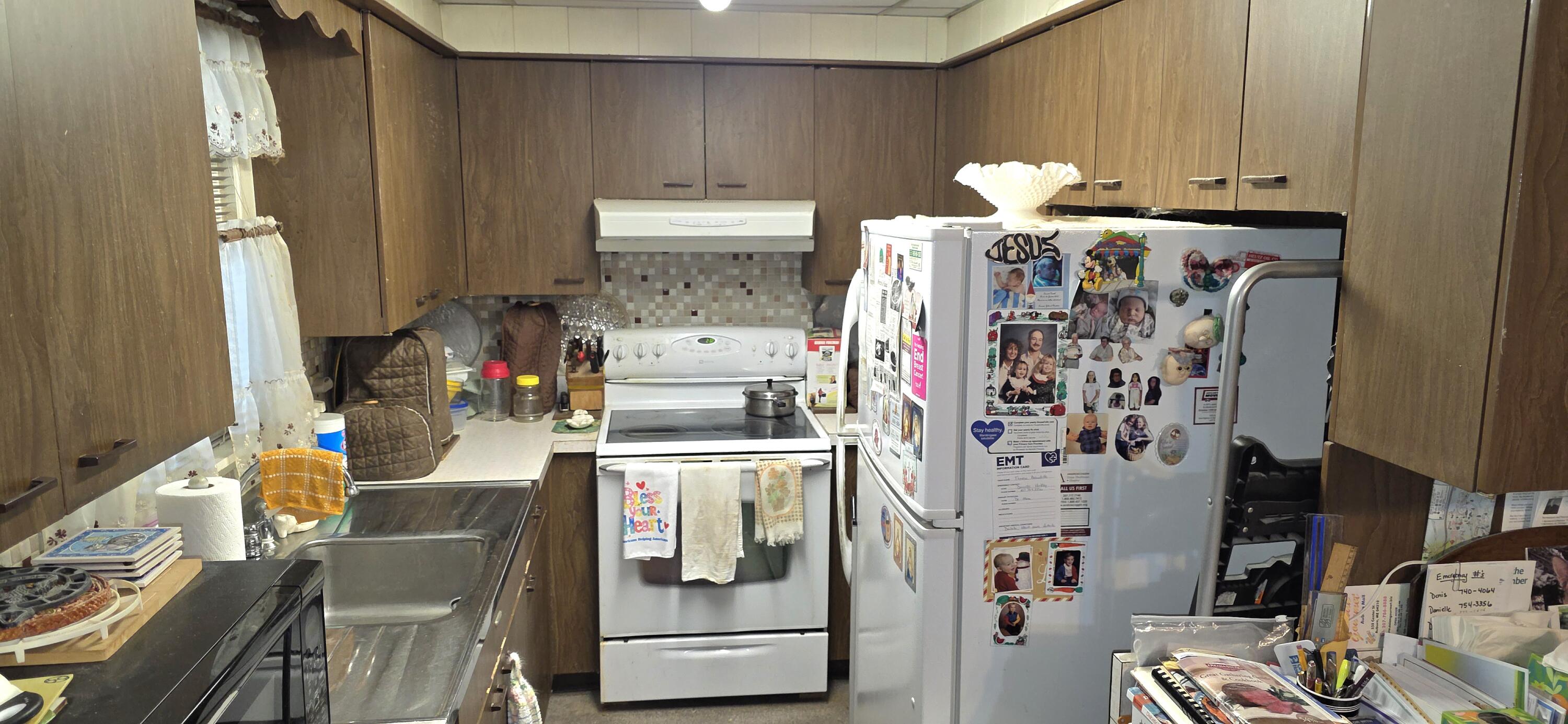 215 Cook Street Auburn, ME 04210 - Photo 12 of 29 20260411_142739