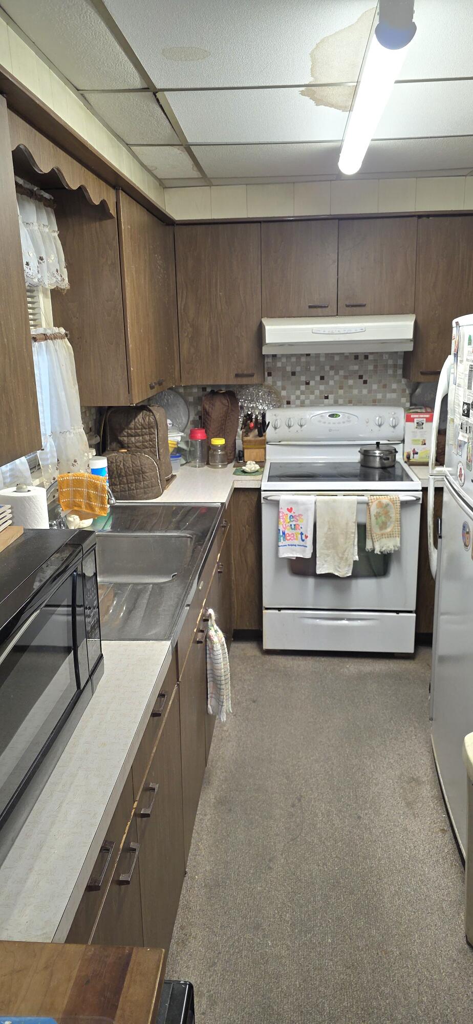 215 Cook Street Auburn, ME 04210 - Photo 13 of 29 20260411_142731