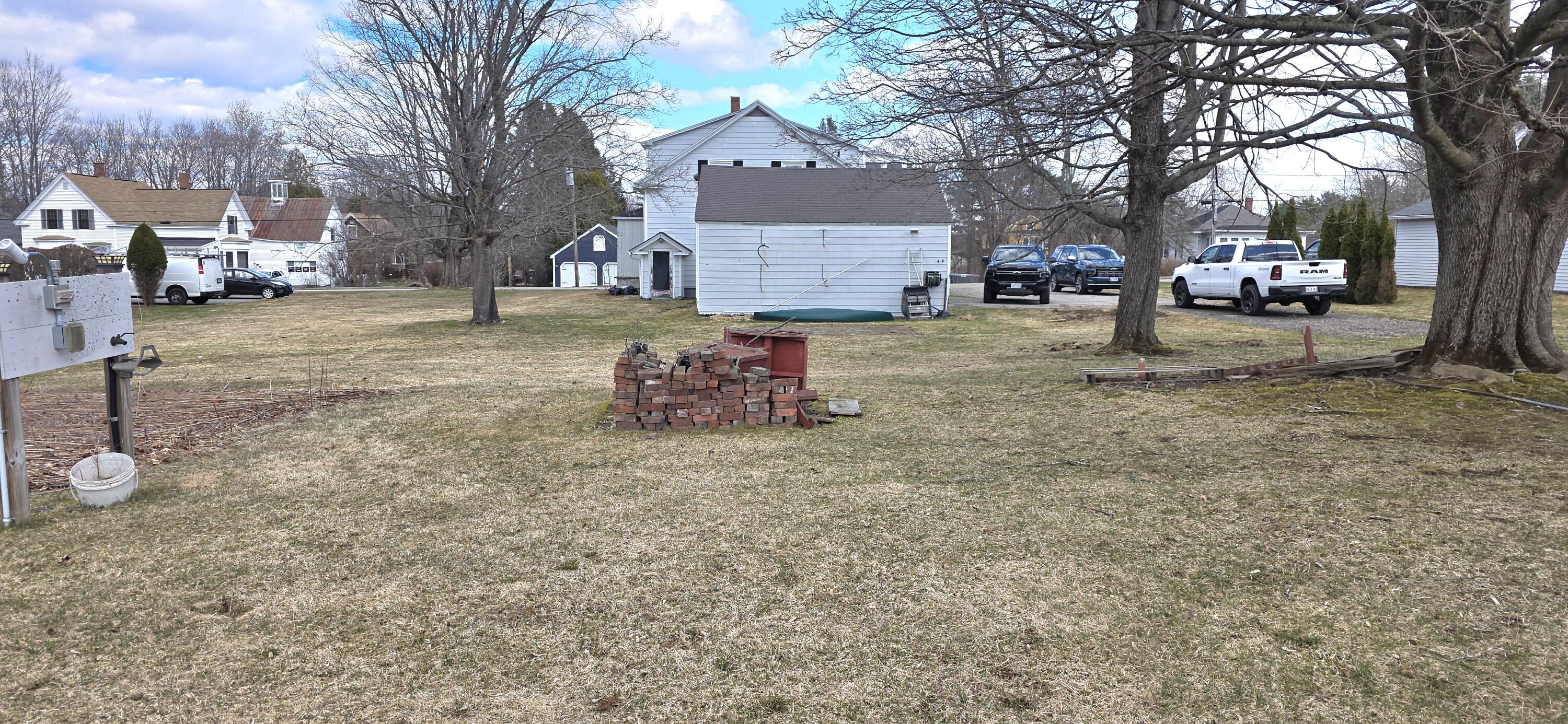 215 Cook Street Auburn, ME 04210 - Photo 6 of 29 20260411_144655