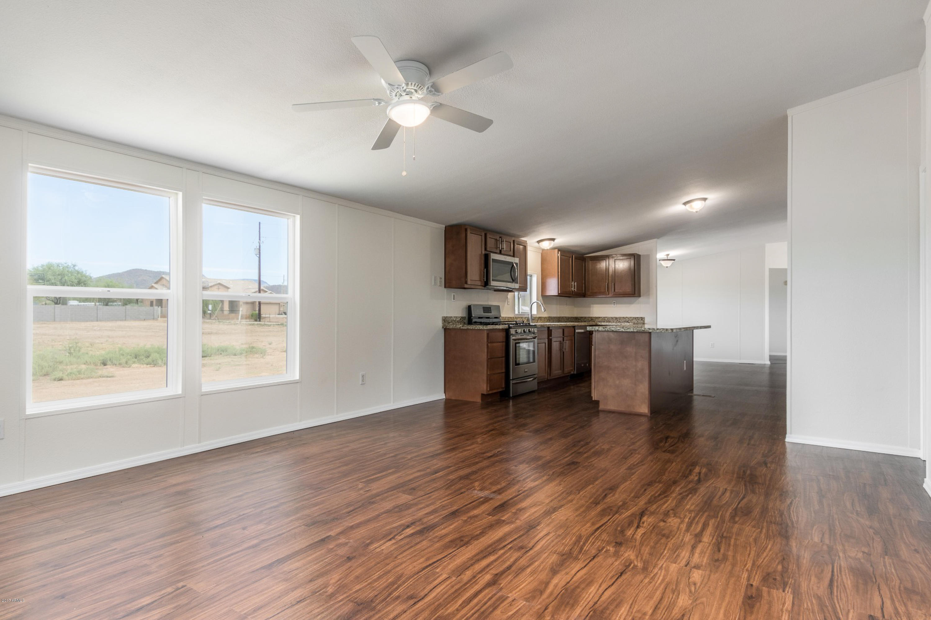 806 East Maddock Road Phoenix, AZ 85086 - Photo 11 of 42 0015-Maddock (16)