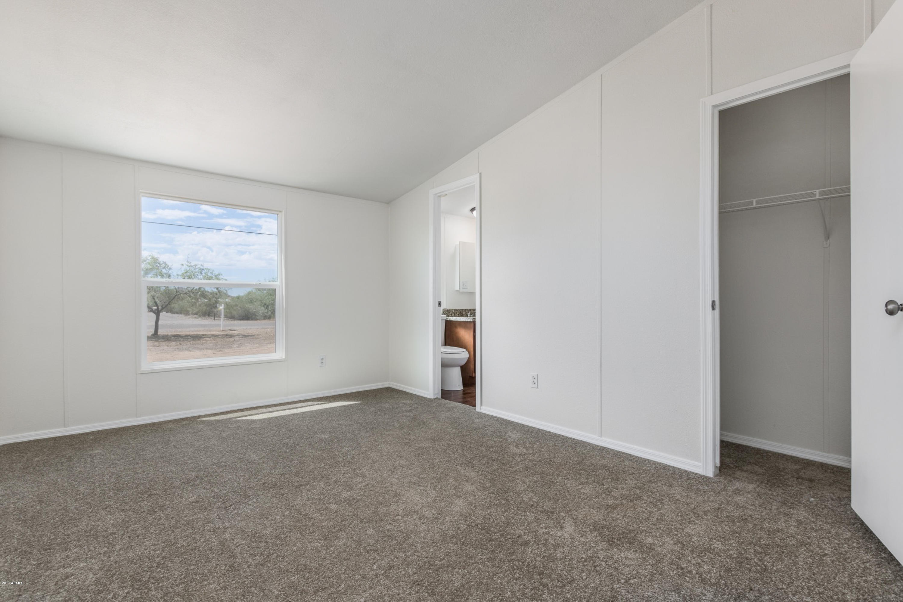 806 East Maddock Road Phoenix, AZ 85086 - Photo 19 of 42 0024-Maddock (25)