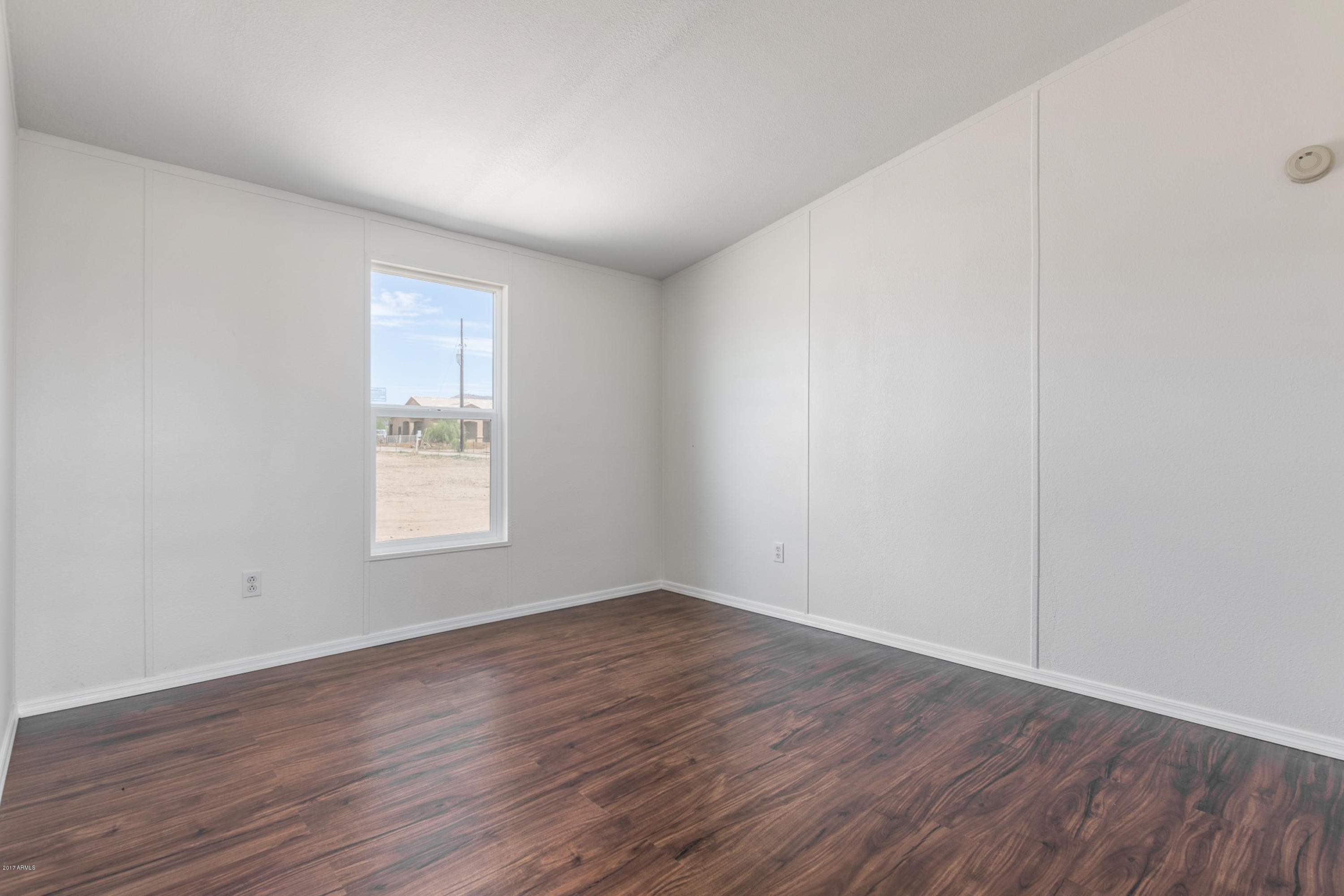 806 East Maddock Road Phoenix, AZ 85086 - Photo 20 of 42 0025-Maddock (26)