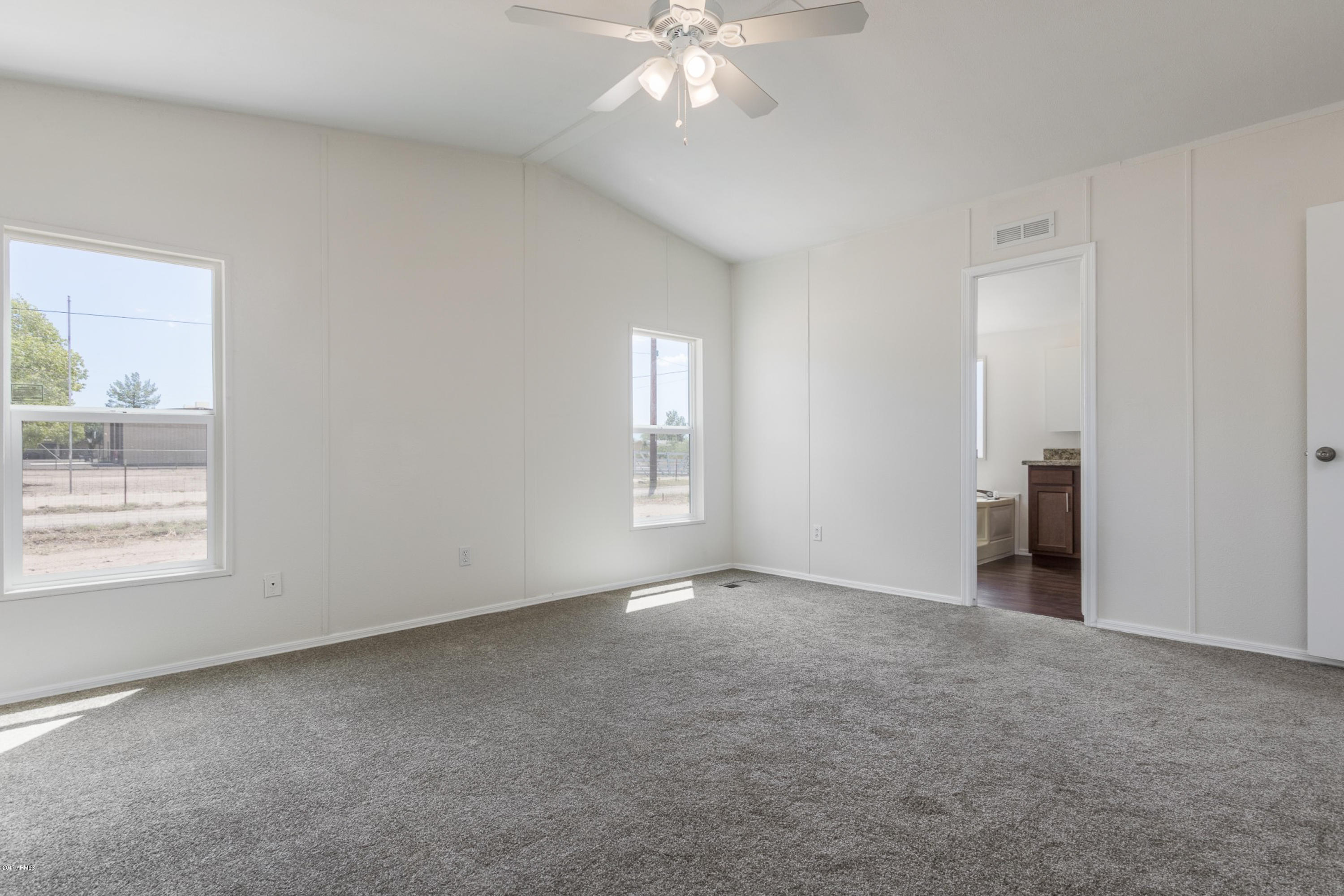 806 East Maddock Road Phoenix, AZ 85086 - Photo 22 of 42 0027-Maddock (28)