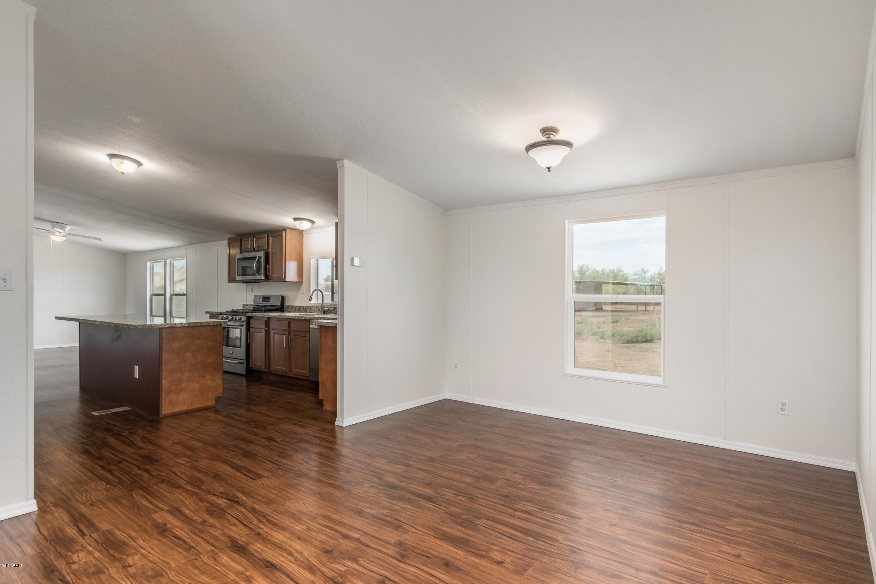 806 East Maddock Road Phoenix, AZ 85086 - Photo 5 of 42 0009-Maddock (10)