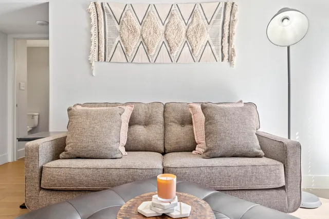 $2,500 | 909 Reinli Street, Unit 116, Austin, TX 78751