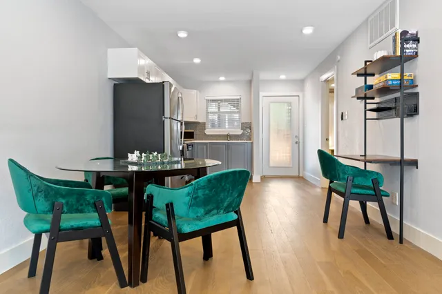 $2,500 | 909 Reinli Street, Unit 116, Austin, TX 78751