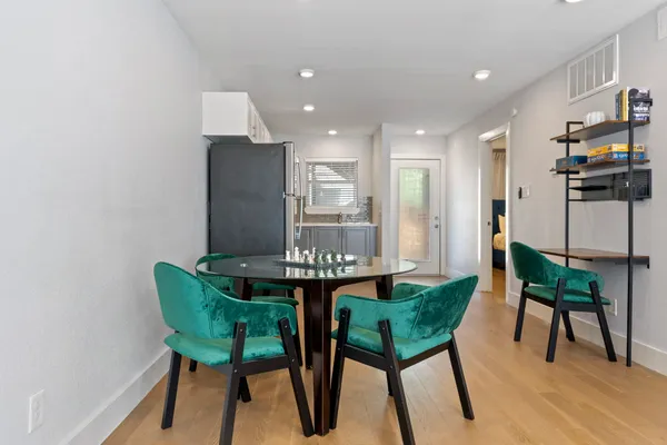 $2,000 | 909 Reinli Street, Unit 116, Austin, TX 78751