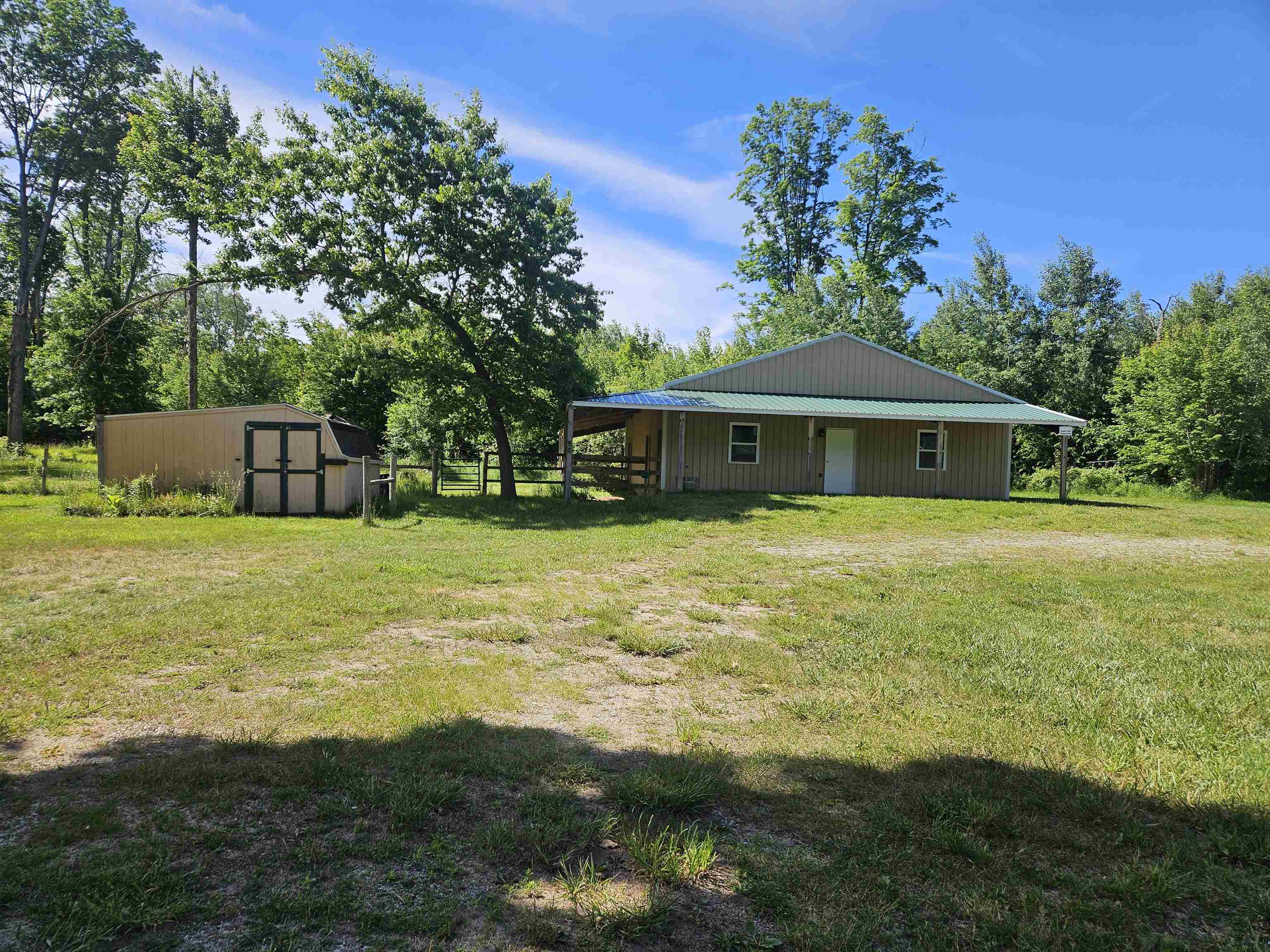 6221 West Clarence Road Harrison, MI 48625 - Photo 2 of 22