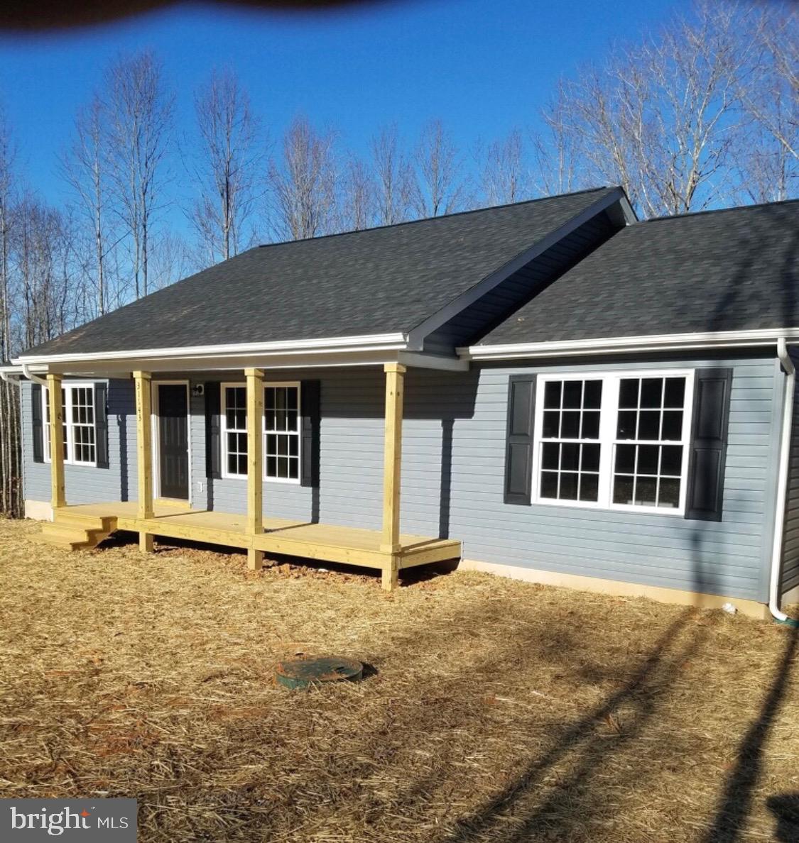 SIMILAR PHOTO OF THE HOME BEING BLT