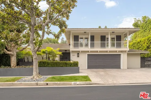 a front view of house with yard