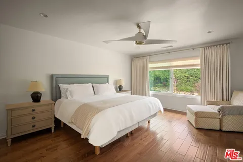 $4,998,000 | 837 North Bundy Drive, Los Angeles, CA 90049