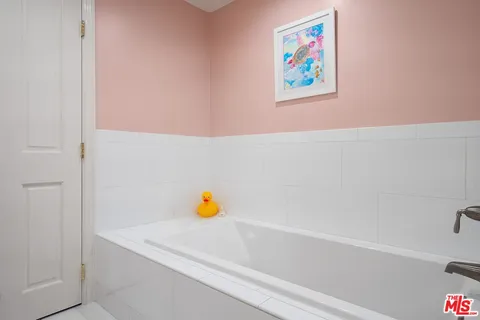 $4,998,000 | 837 North Bundy Drive, Los Angeles, CA 90049