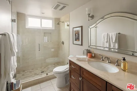 $4,998,000 | 837 North Bundy Drive, Los Angeles, CA 90049