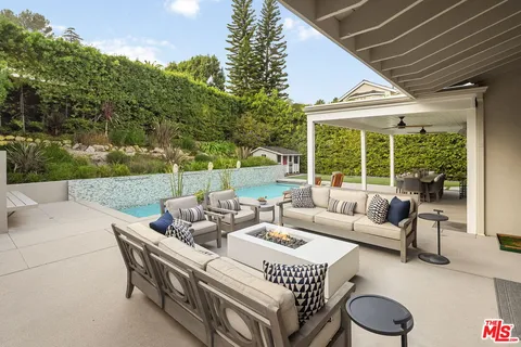 $4,998,000 | 837 North Bundy Drive, Los Angeles, CA 90049