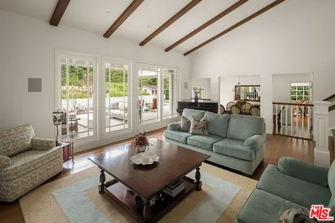 $4,998,000 | 837 North Bundy Drive, Los Angeles, CA 90049