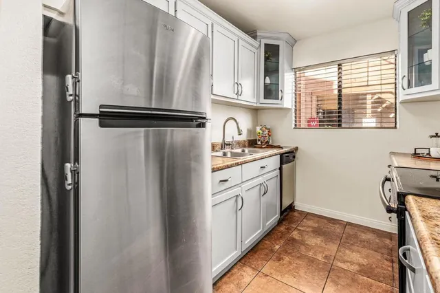 $450,000 | 2920 Briarwood Road, Unit I1, Bonita, CA 91902