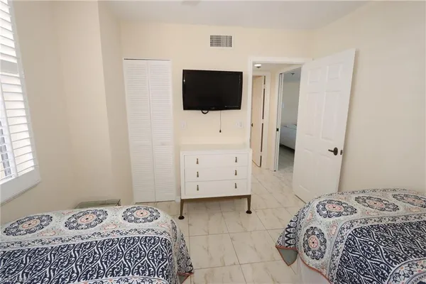 $12,000 | 5550 Heron Point Drive, Unit 902, Naples, FL 34108