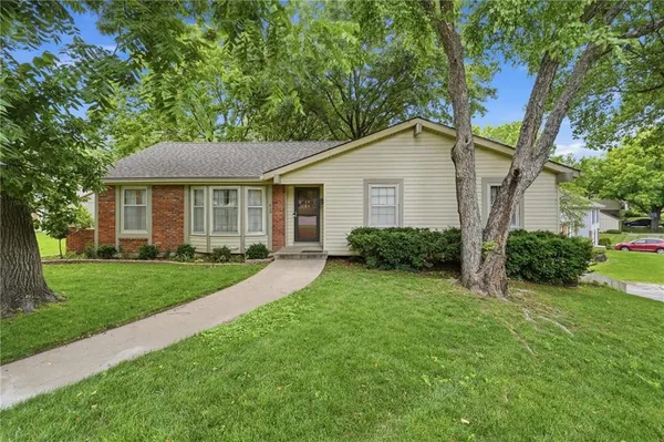 $269,000 | 8100 Hauser Street, Lenexa, KS 66215