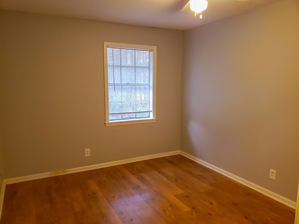 2754-6 Dug Gap Road Dalton, GA 30720 - Photo 4 of 9 Gallery Image 4