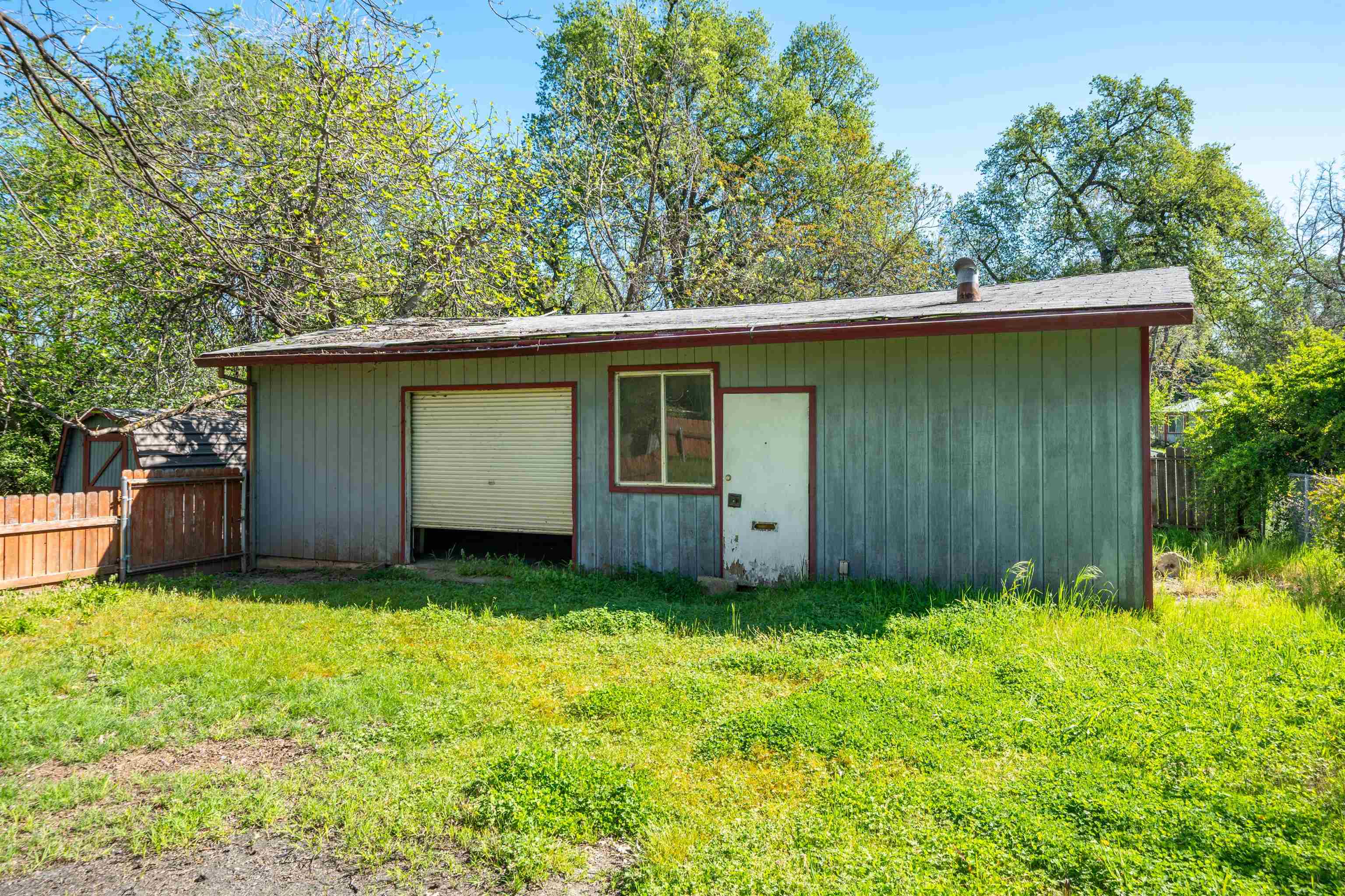 3081 Henderson Road Redding, CA 96002 - Photo 29 of 38
