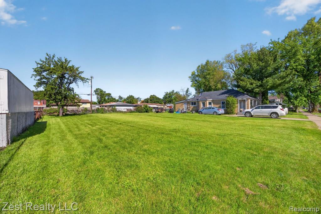 3902 Isabelle Street Inkster, MI 48141 - Photo 20 of 20 View of grassy yard