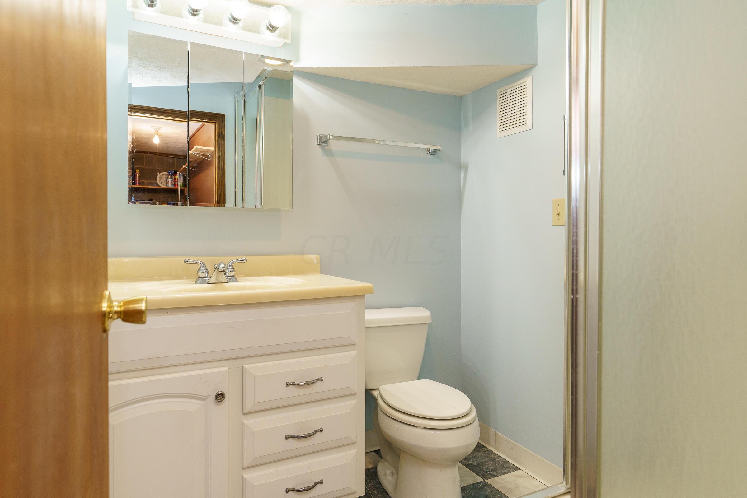 5277 Ruthton Road, Unit 22 Columbus, OH 43220 - Photo 27 of 33 5277 Ruthton Rd-11