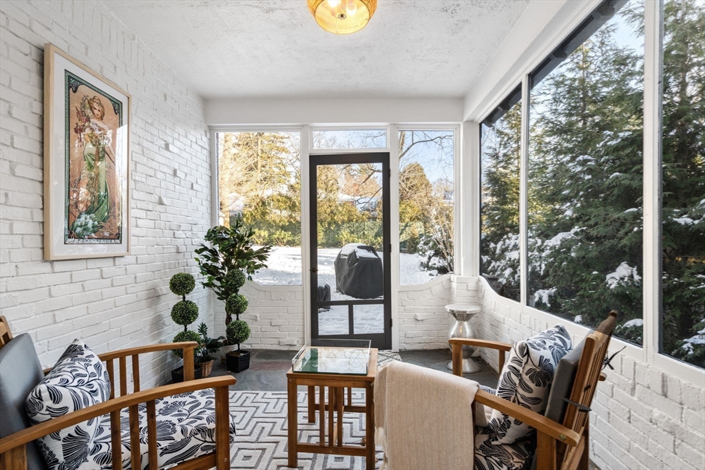 14 Prentice Road Newton, MA 02459 - Photo 17 of 42