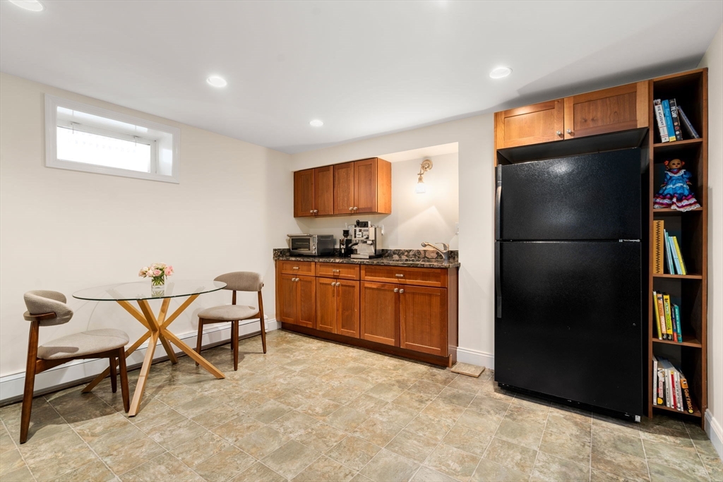 14 Prentice Road Newton, MA 02459 - Photo 37 of 42