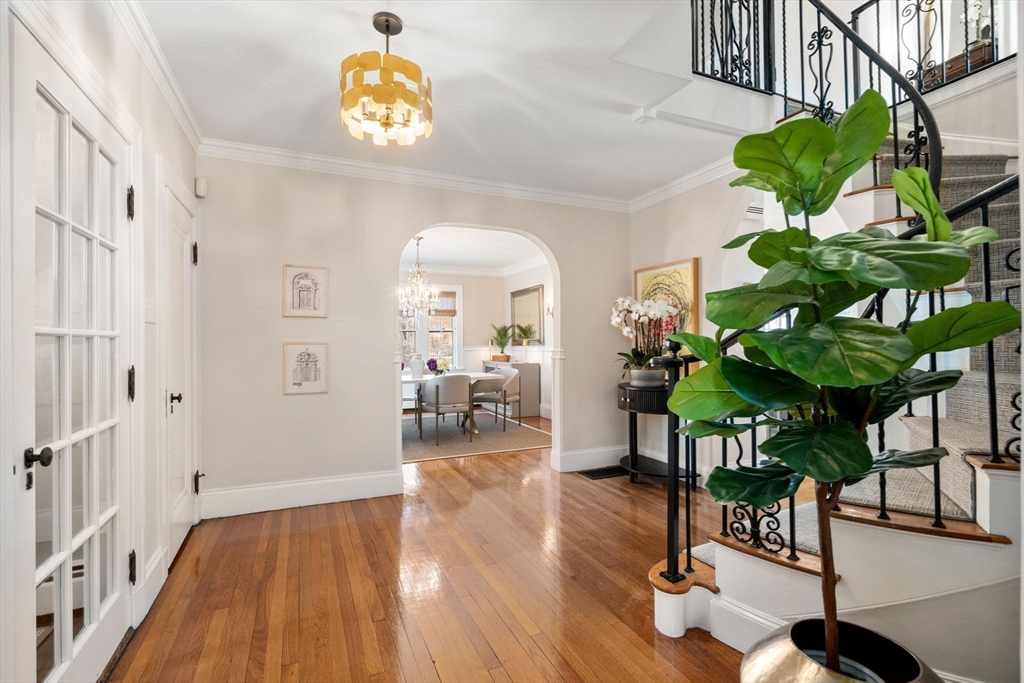 14 Prentice Road Newton, MA 02459 - Photo 4 of 42