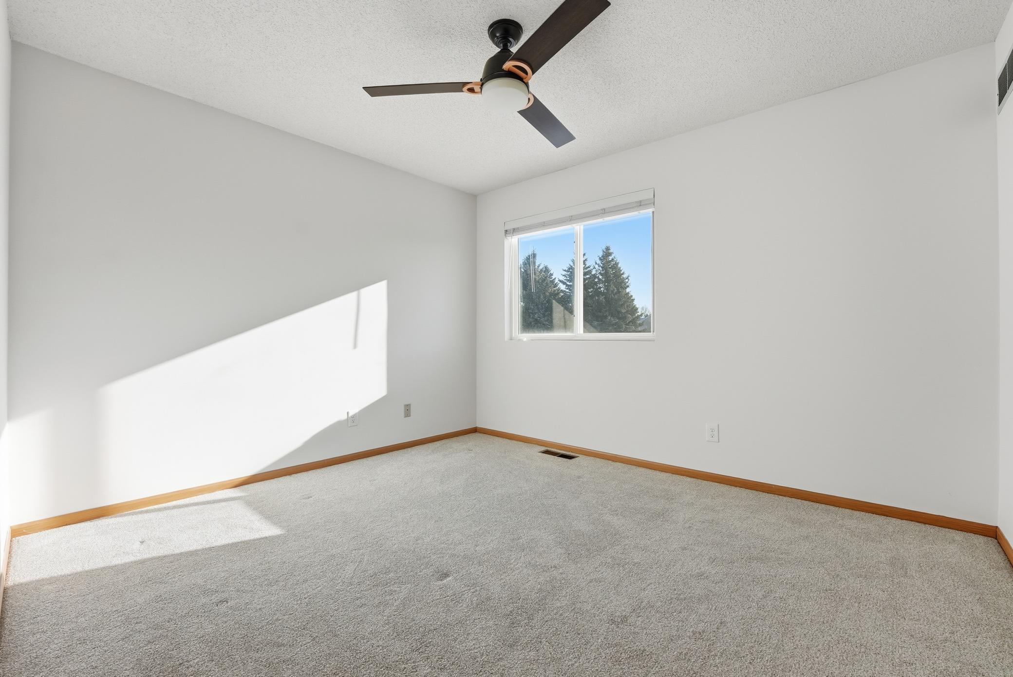 13098 Murdock Terrace Eden Prairie, MN 55347 - Photo 11 of 27