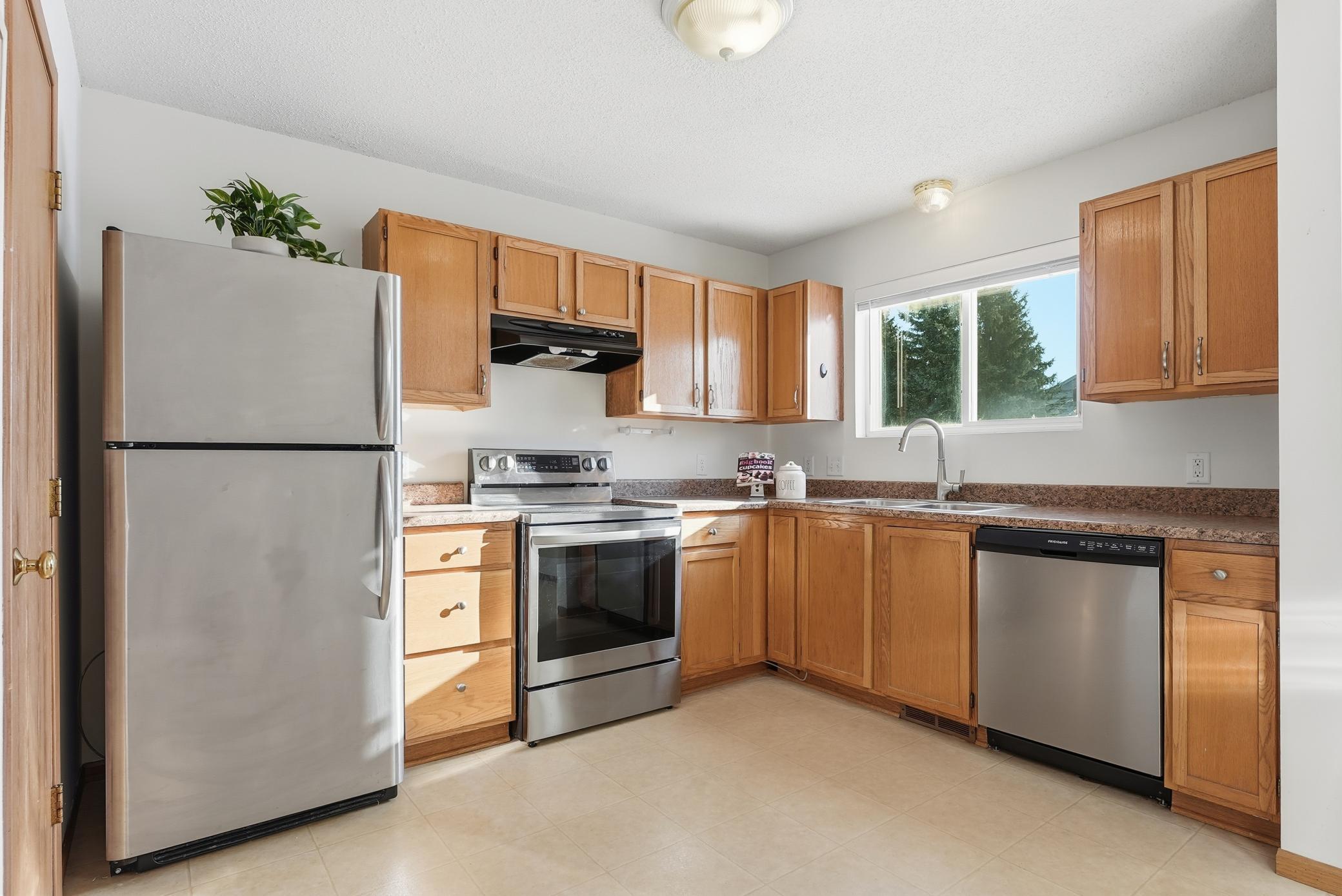 13098 Murdock Terrace Eden Prairie, MN 55347 - Photo 8 of 27