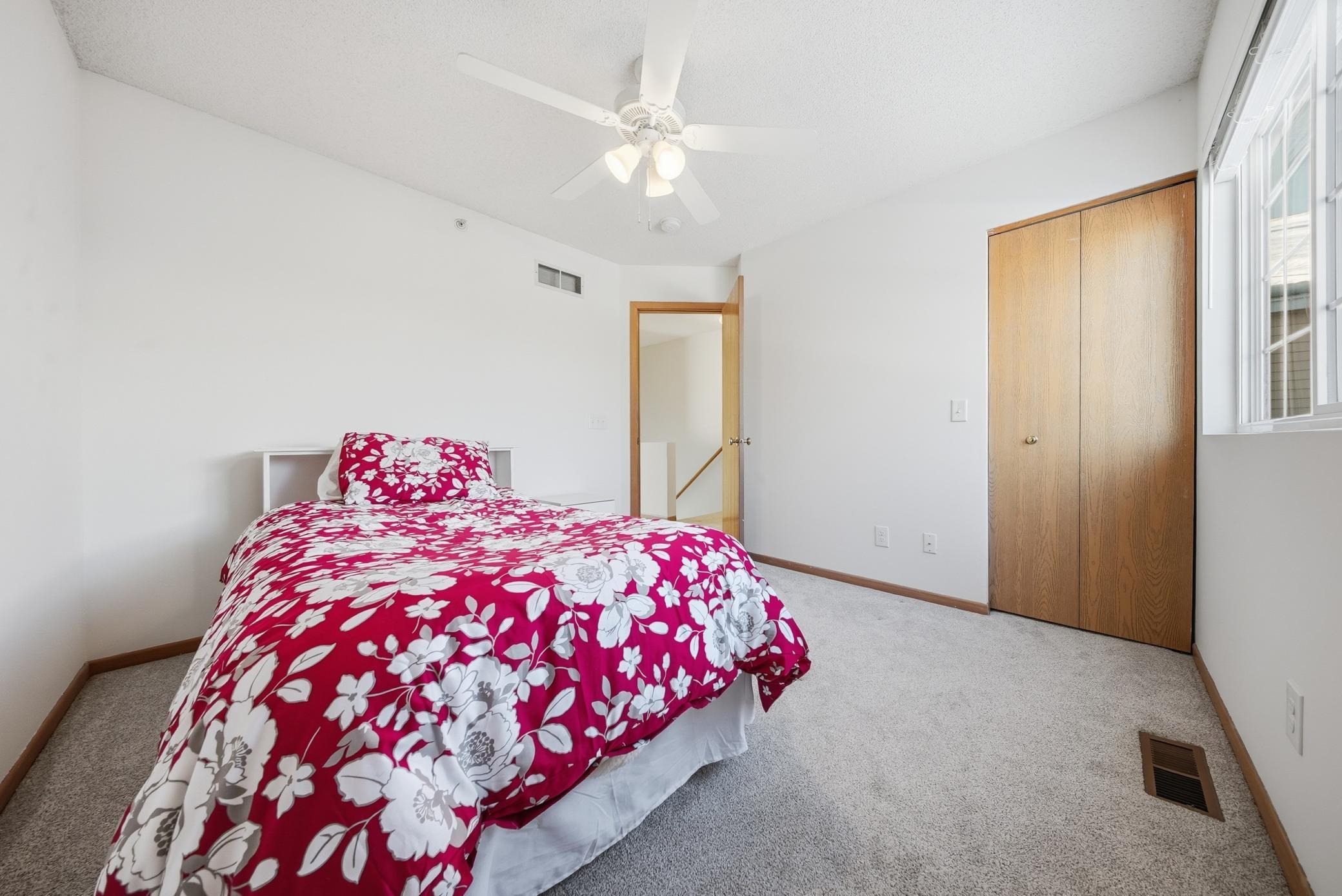 13098 Murdock Terrace Eden Prairie, MN 55347 - Photo 10 of 27