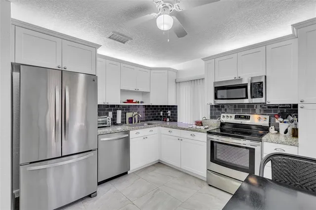 $398,788 | 2260 Seagrape Circle, Coconut Creek, FL 33066