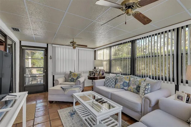 $398,788 | 2260 Seagrape Circle, Coconut Creek, FL 33066