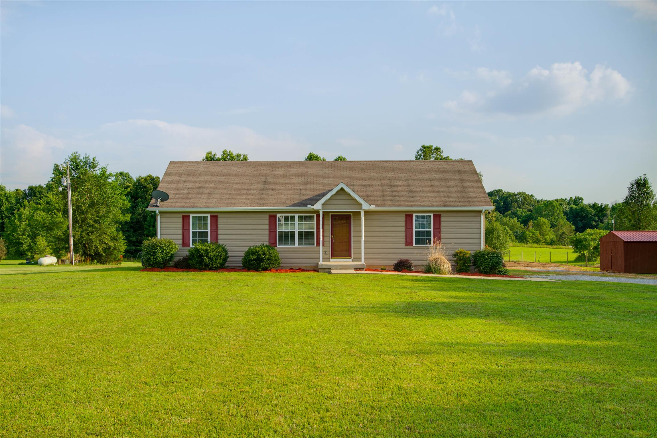 2065 Friendship Road Cross Plains, TN 37049 - Photo 1 of 30 Great home resting on 5.01 acres in Cross Plains!