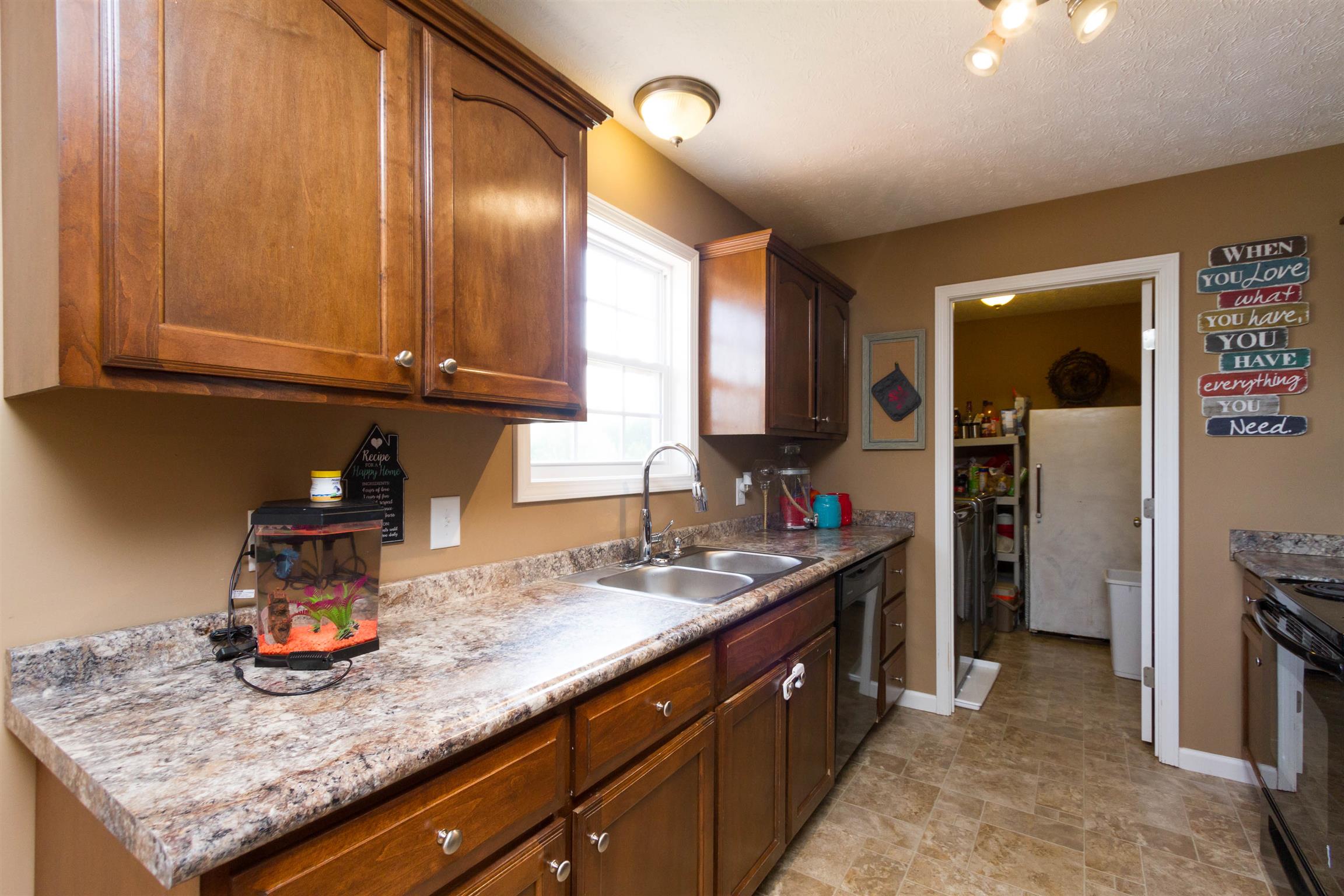 2065 Friendship Road Cross Plains, TN 37049 - Photo 12 of 30 Gallery Image 12