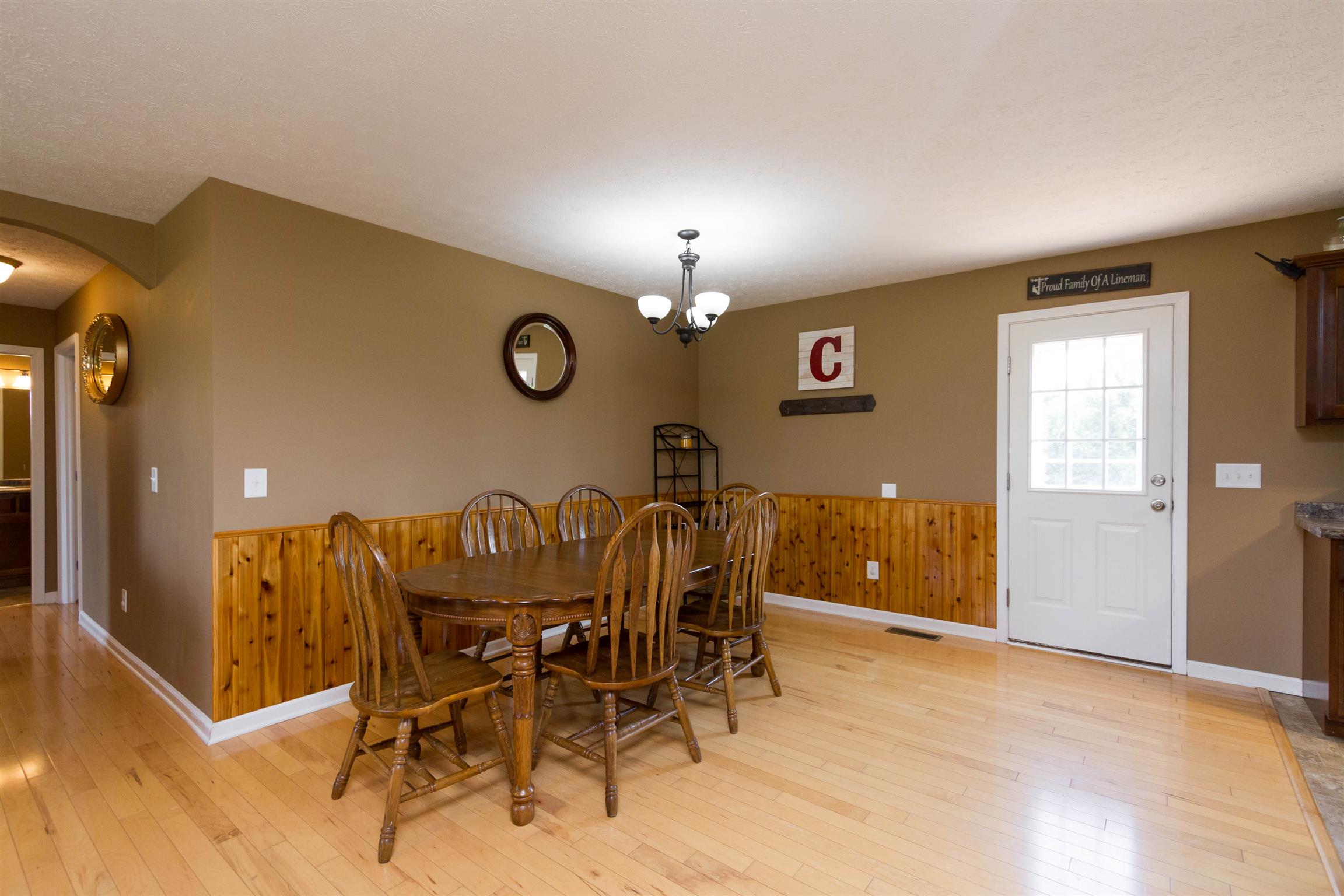 2065 Friendship Road Cross Plains, TN 37049 - Photo 7 of 30 Dining area off living room and kitchen!