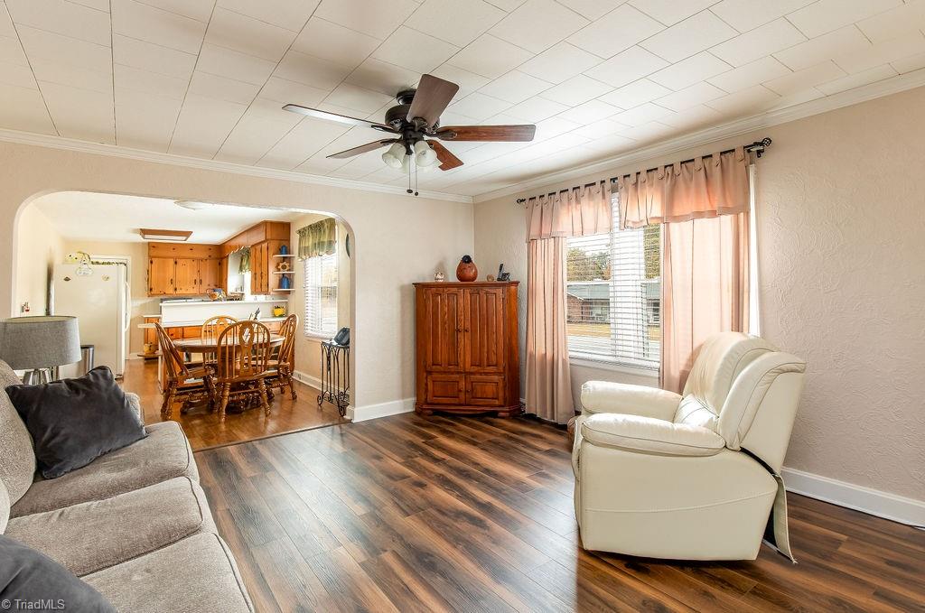 232 Joe Moore Road Thomasville, NC 27360 - Photo 3 of 20