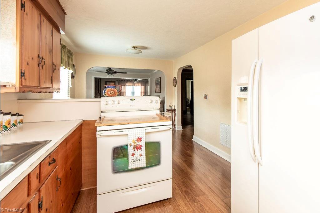 232 Joe Moore Road Thomasville, NC 27360 - Photo 5 of 20