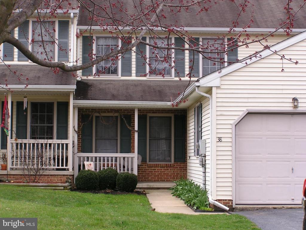 38 Greythorne Road Lancaster, PA 17603 - Photo 1 of 15 Gallery Image 1