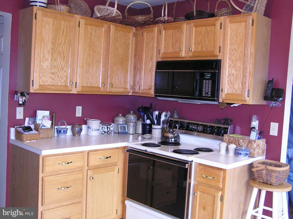 38 Greythorne Road Lancaster, PA 17603 - Photo 5 of 15 Gallery Image 5