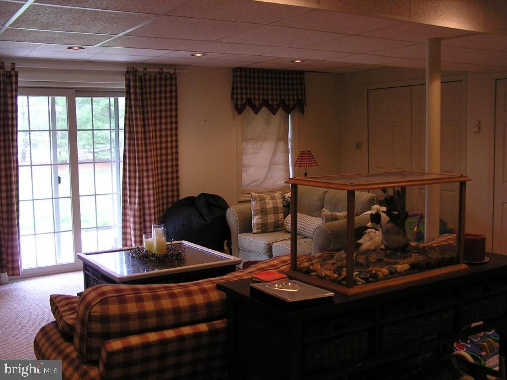 38 Greythorne Road Lancaster, PA 17603 - Photo 7 of 15 Gallery Image 7