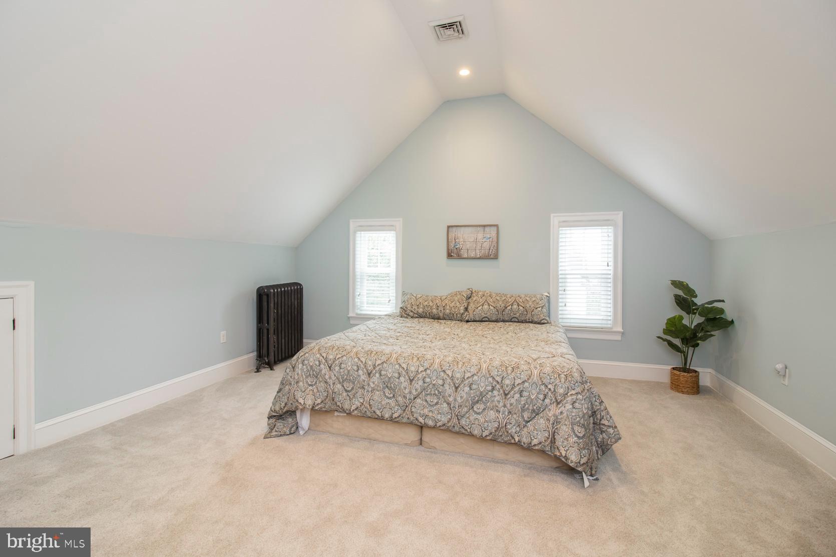 128 Kathmere Road Havertown, PA 19083 - Photo 26 of 46 Main Suite on third floor