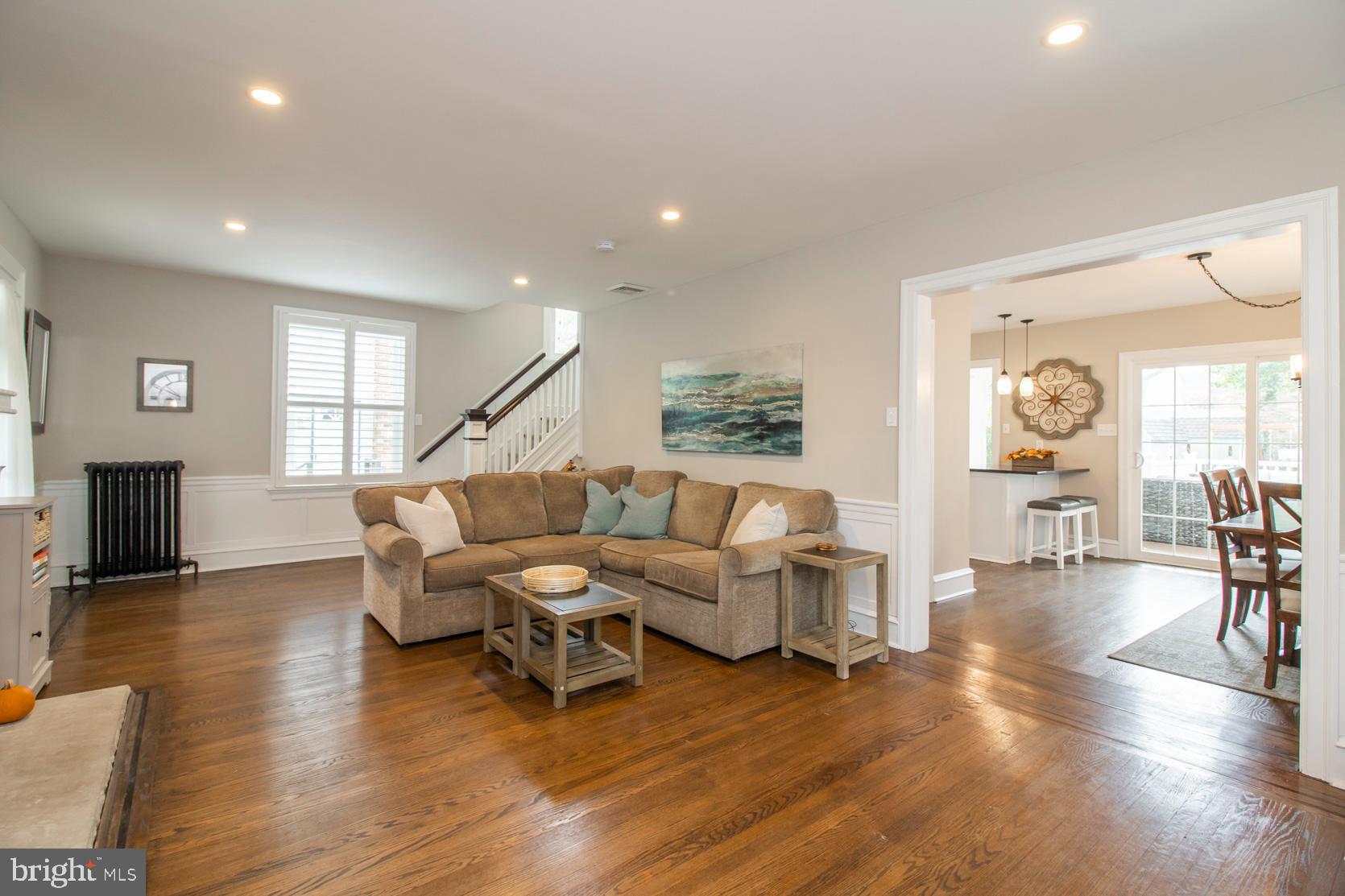 128 Kathmere Road Havertown, PA 19083 - Photo 5 of 46 Living Room