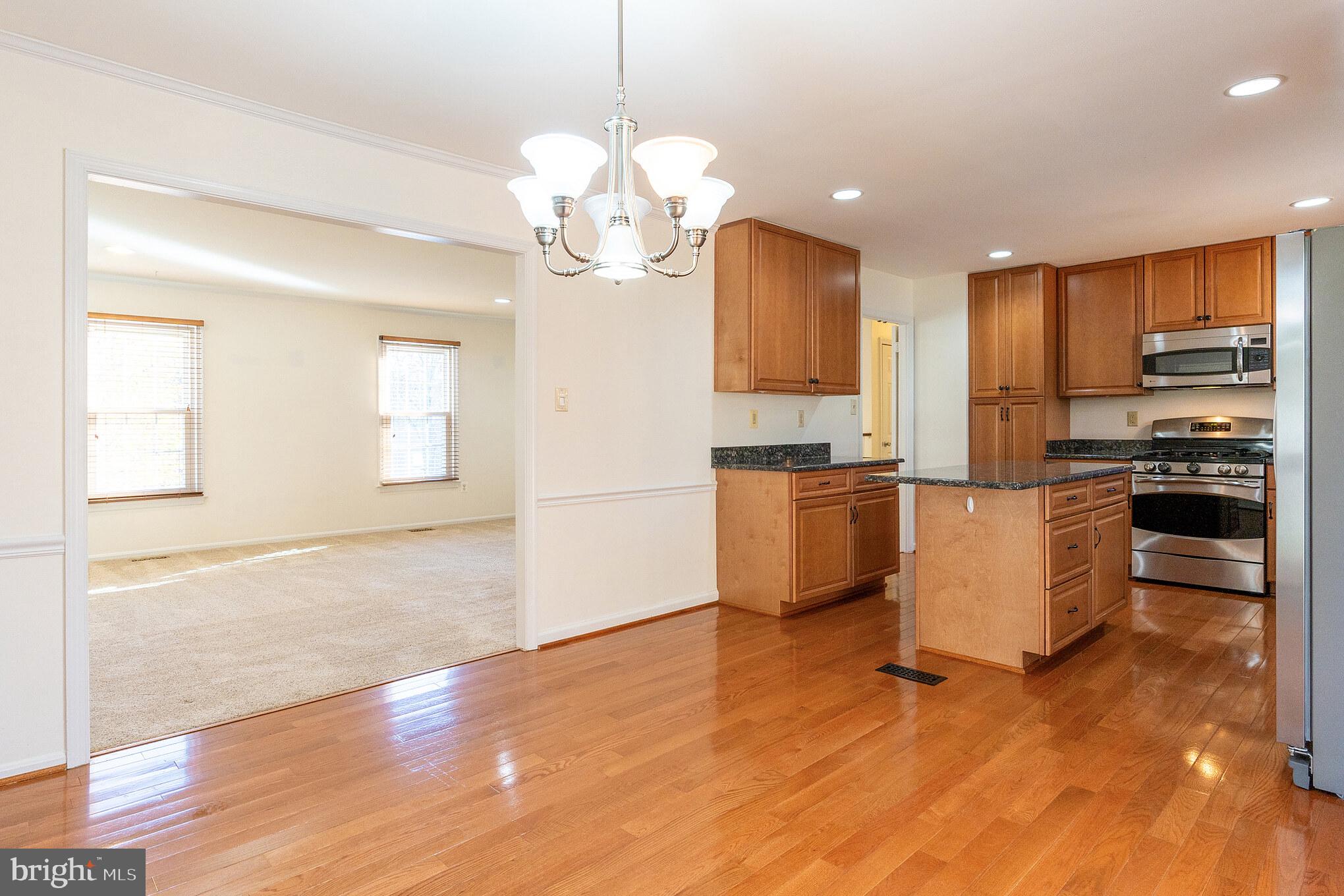 7106 Rolling Forest Avenue Springfield, VA 22152 - Photo 6 of 29