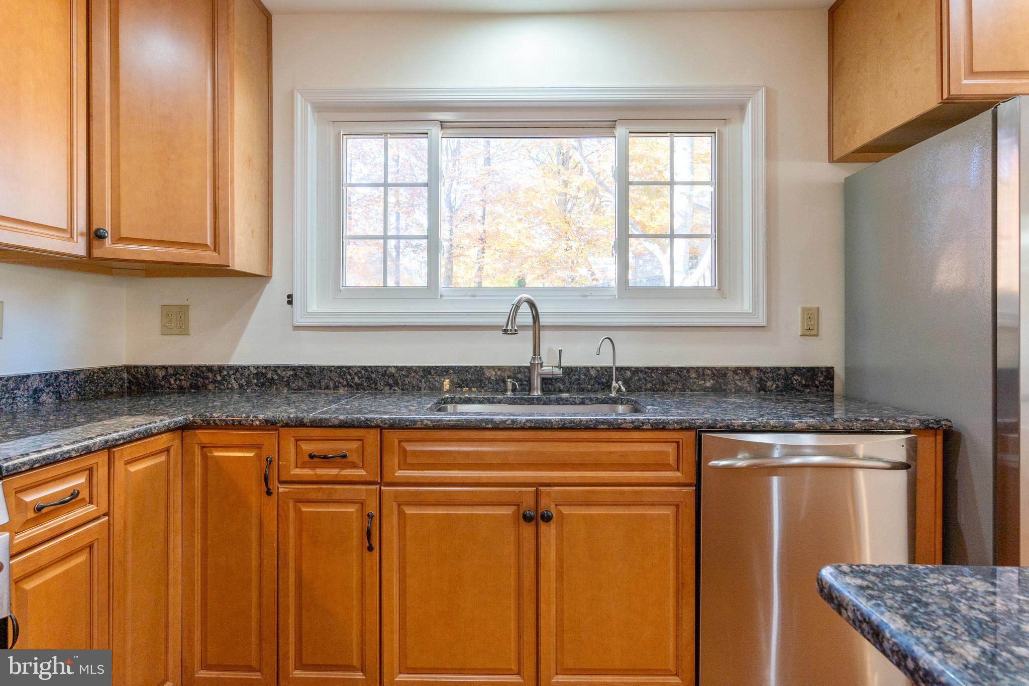 7106 Rolling Forest Avenue Springfield, VA 22152 - Photo 8 of 29