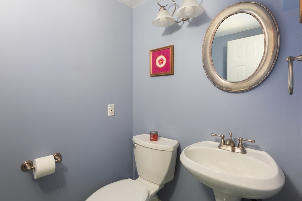 54 Butler Avenue Maynard, MA 01754 - Photo 12 of 20 Gallery Image 12