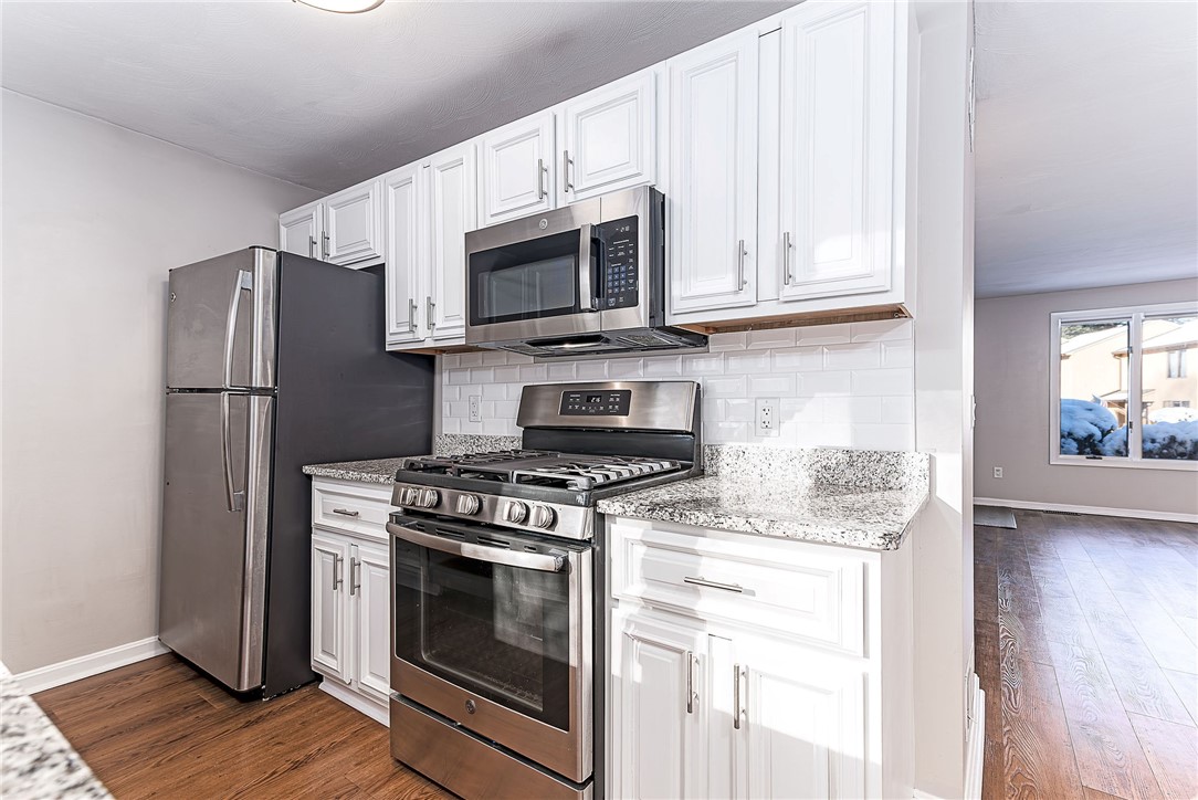 52 Kristee Circle, Unit 52 West Warwick, RI 02893 - Photo 12 of 30